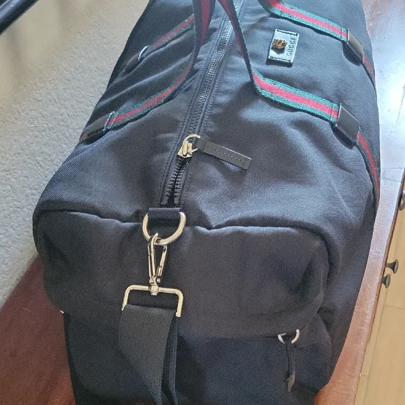 Gucci Black Techno Cat Head Duffel Bag with Red and Green Stripes - Picture 7 of 16